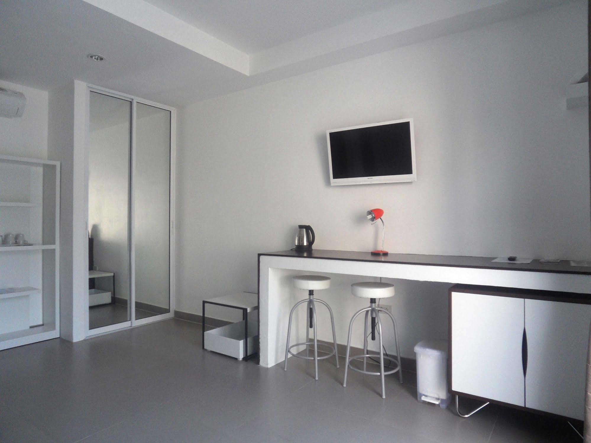 פאטאיה Gp Rooms Pool Guesthouse מראה חיצוני תמונה