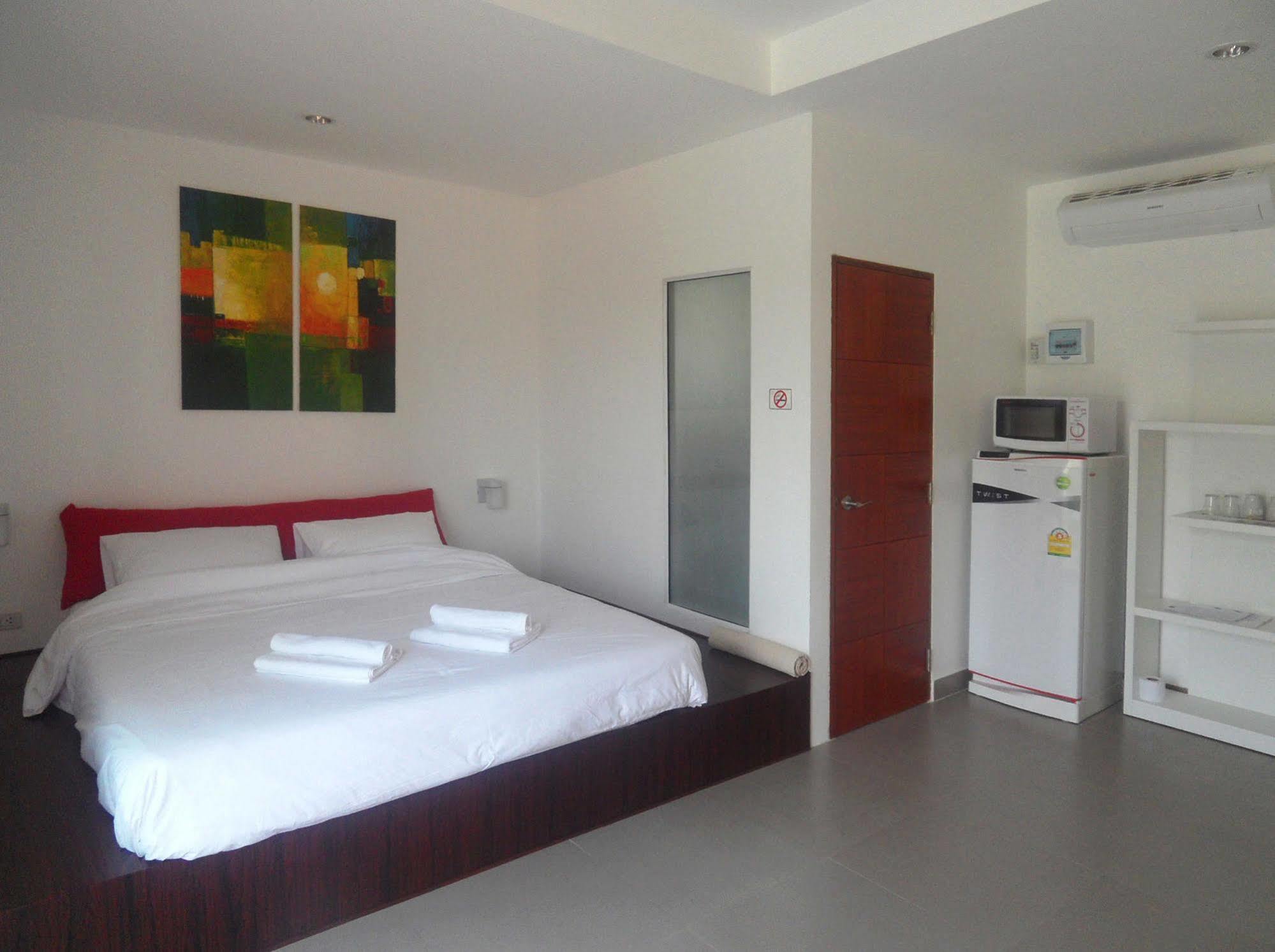 פאטאיה Gp Rooms Pool Guesthouse מראה חיצוני תמונה